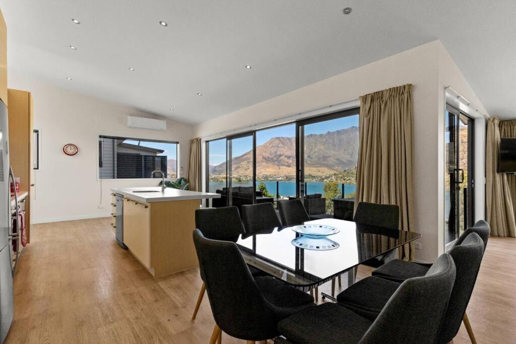 4 Bedroom Stunning Modern Family Home Queenstown Exterior photo